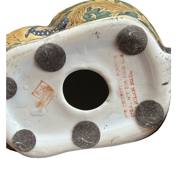 Vintage Oriental Set of Bunnies Decor - Picture 10 of 10